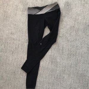 Old lululemon low rise reversible  leggings